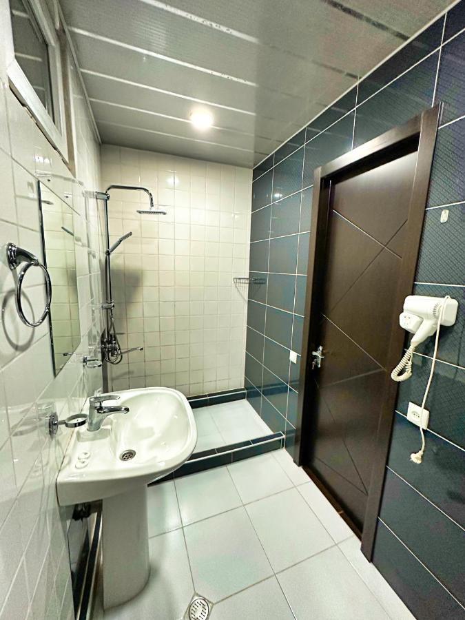 Metekhi View Hotel Тбилиси Экстерьер фото