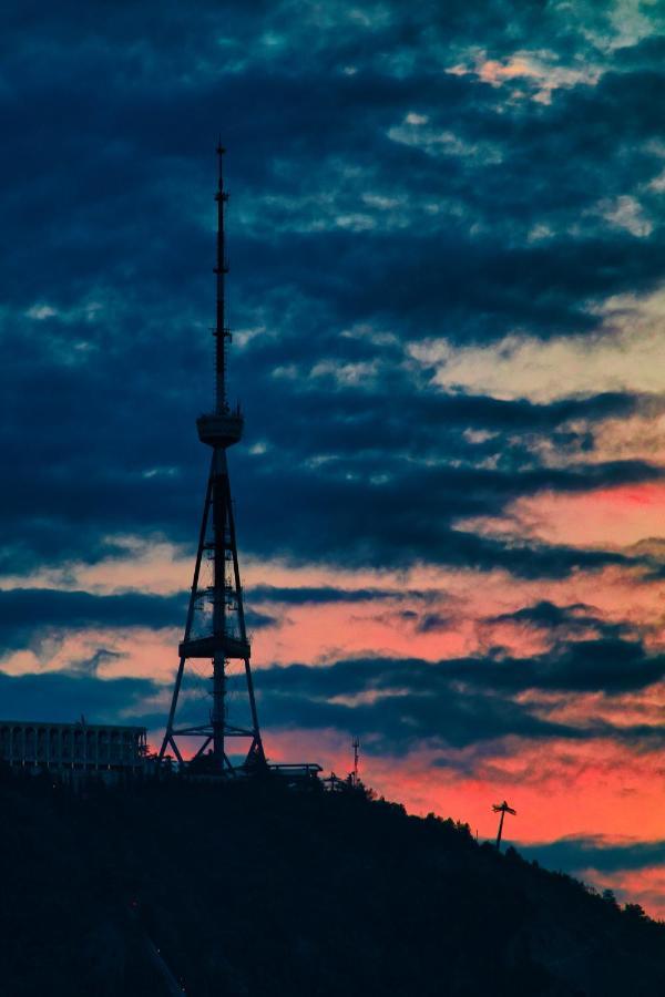 Metekhi View Hotel Тбилиси Экстерьер фото