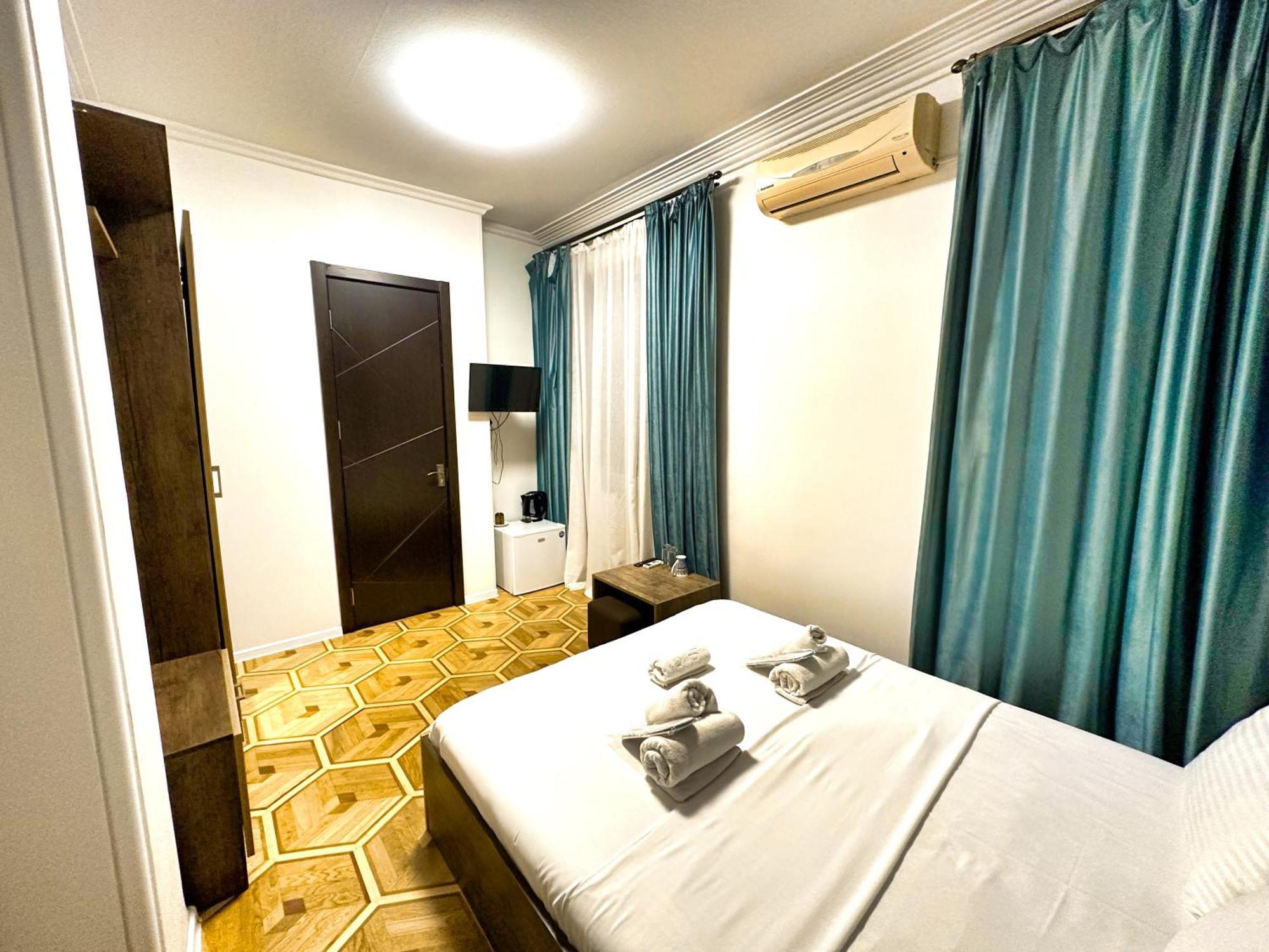 Metekhi View Hotel Тбилиси Экстерьер фото