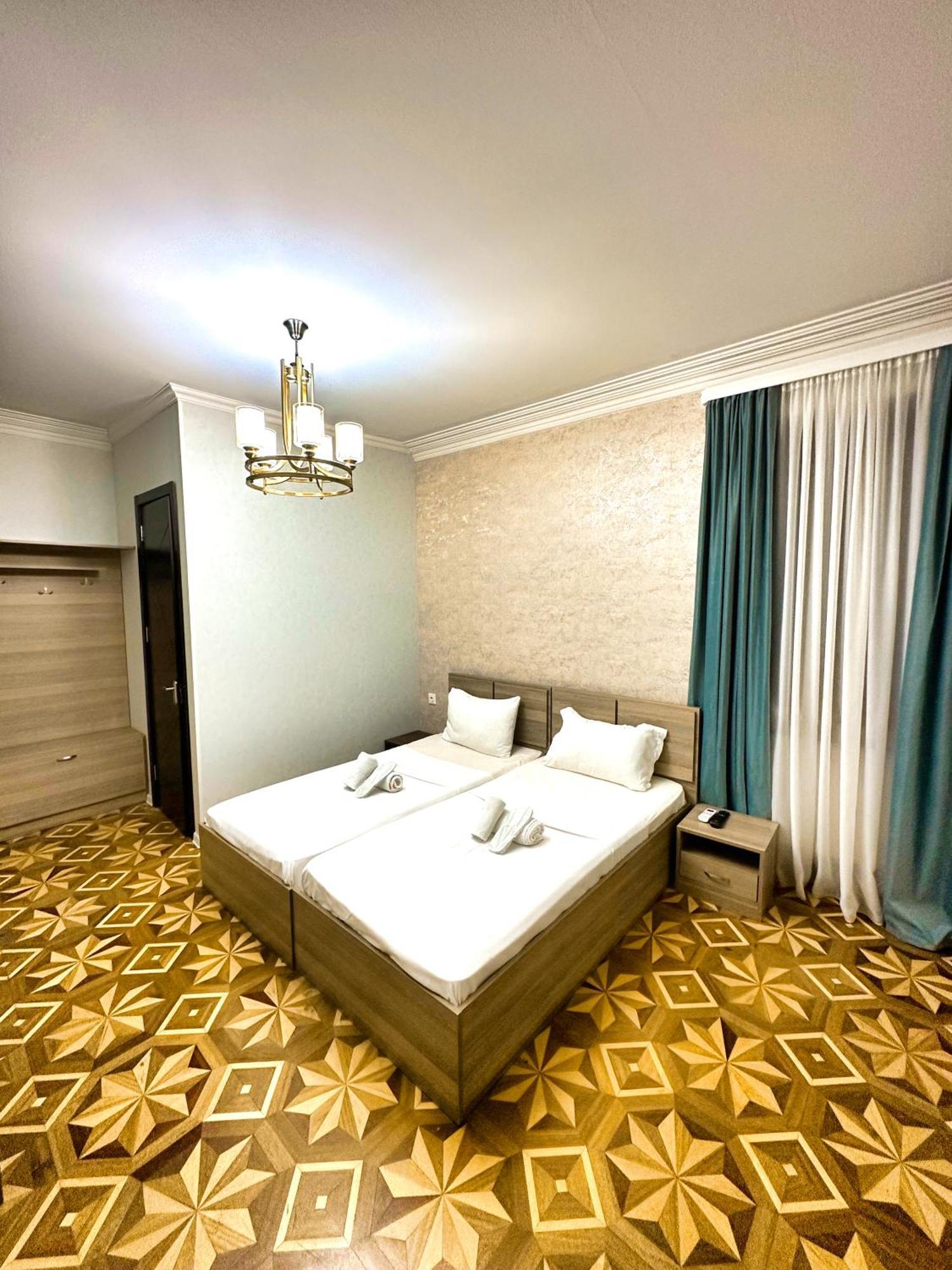 Metekhi View Hotel Тбилиси Экстерьер фото