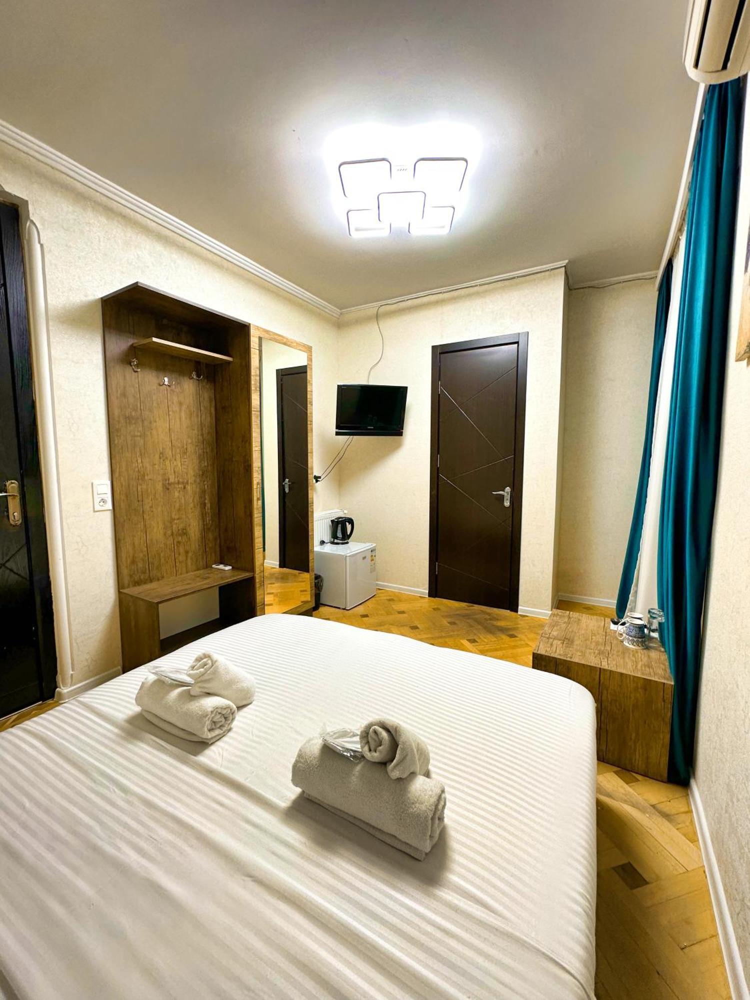 Metekhi View Hotel Тбилиси Экстерьер фото